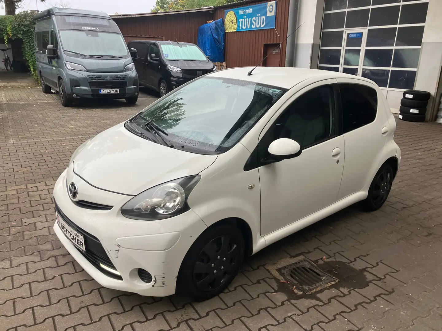 Toyota Aygo Cool Weiß - 2