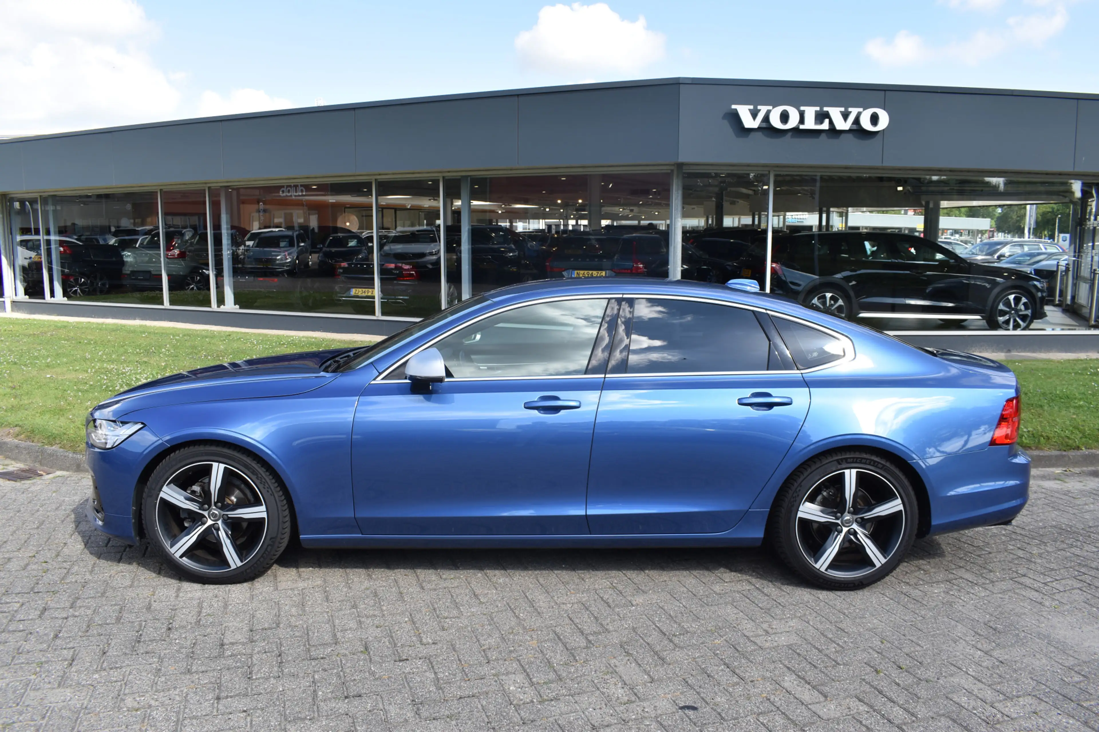 Volvo S90 D3 150PK Momentum | BLIS | Adapt. Cruise. | Stoelv — photo 8