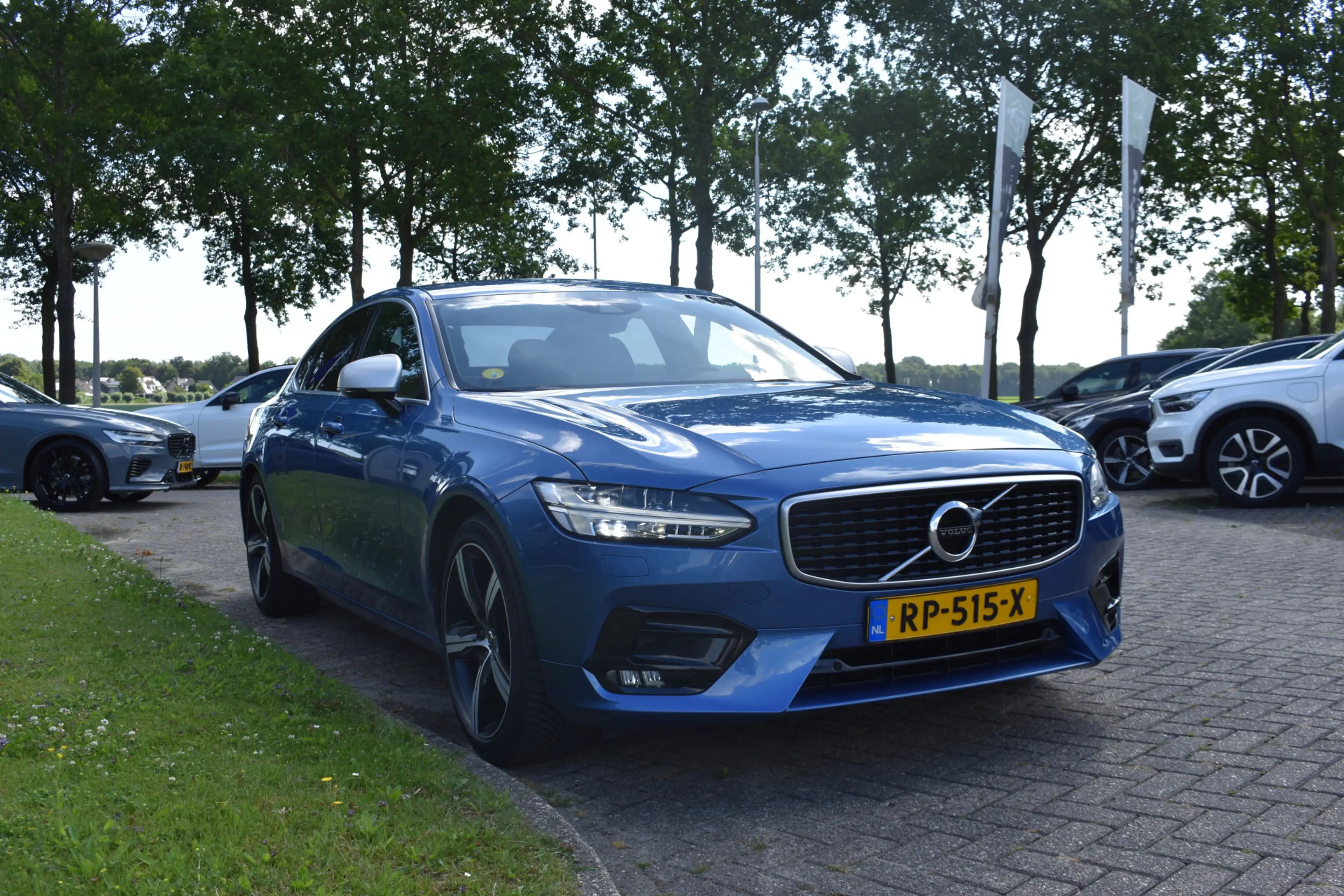 Volvo S90 D3 150PK Momentum | BLIS | Adapt. Cruise. | Stoelv — photo 2
