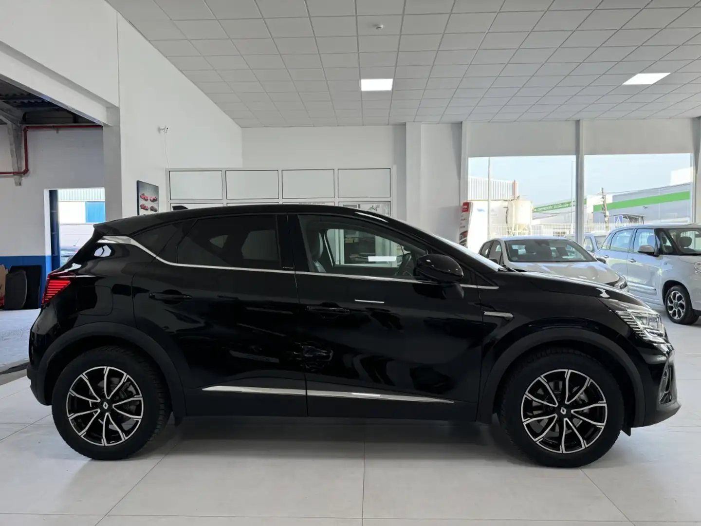 Renault Captur E-TECH Híbrido Enchufable Intens 117kW Negro - 2