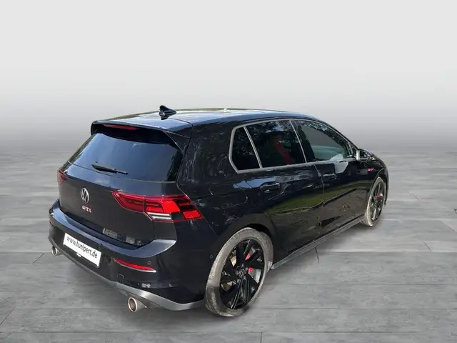 Volkswagen Golf view 4