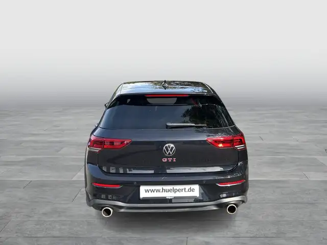 Volkswagen Golf view 3