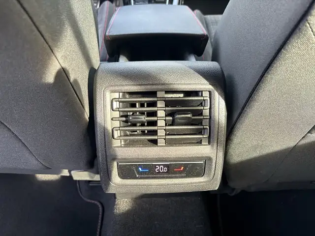 Volkswagen Golf view 14