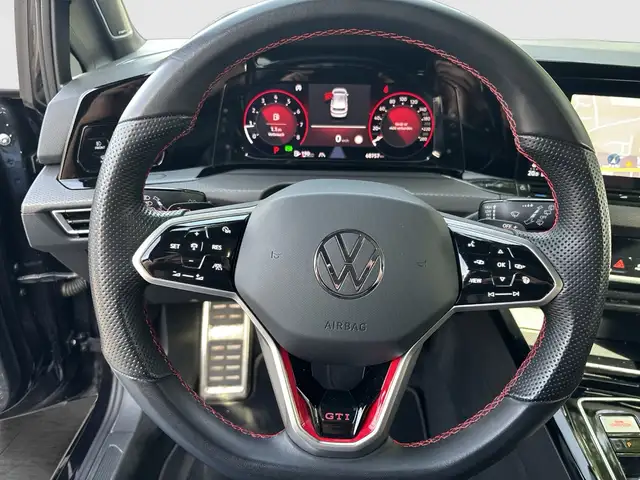 Volkswagen Golf view 9
