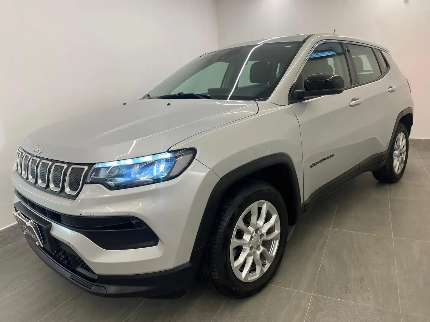 Jeep Compass Compass 1.6 mjt Longitude 2wd 130cv Gris - 1
