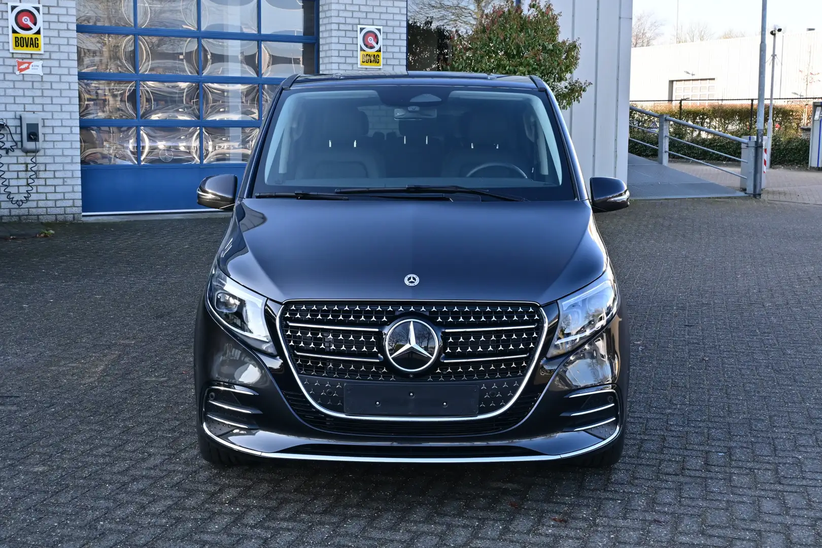 Mercedes-Benz V 300 300d AMG L3 DC AMG pakket, Easy Pack Pakket, Distr Grijs - 2
