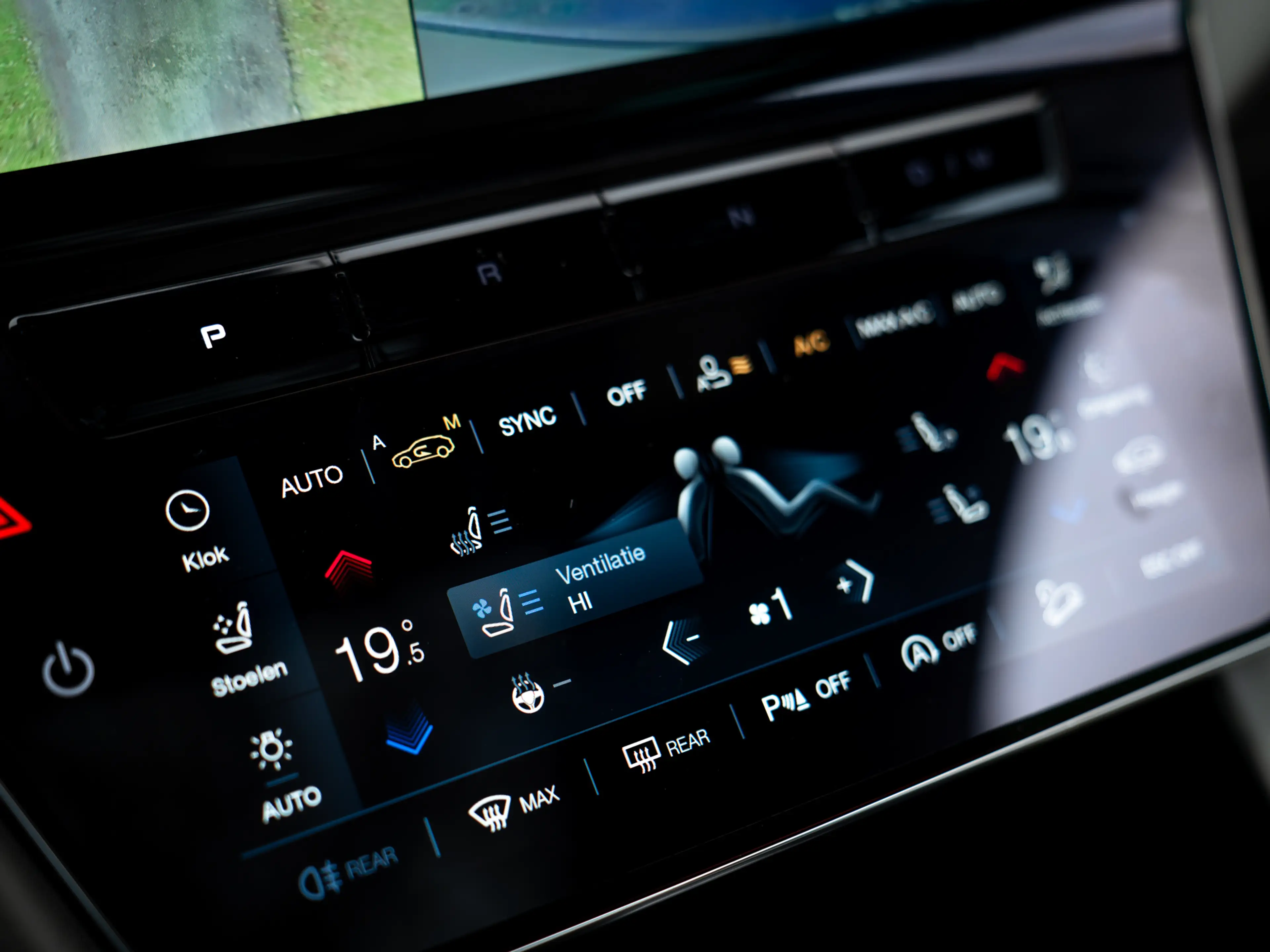 Maserati Grecale Modena 330pk | Pano-dak | Luchtvering | 21 inch | — photo 30