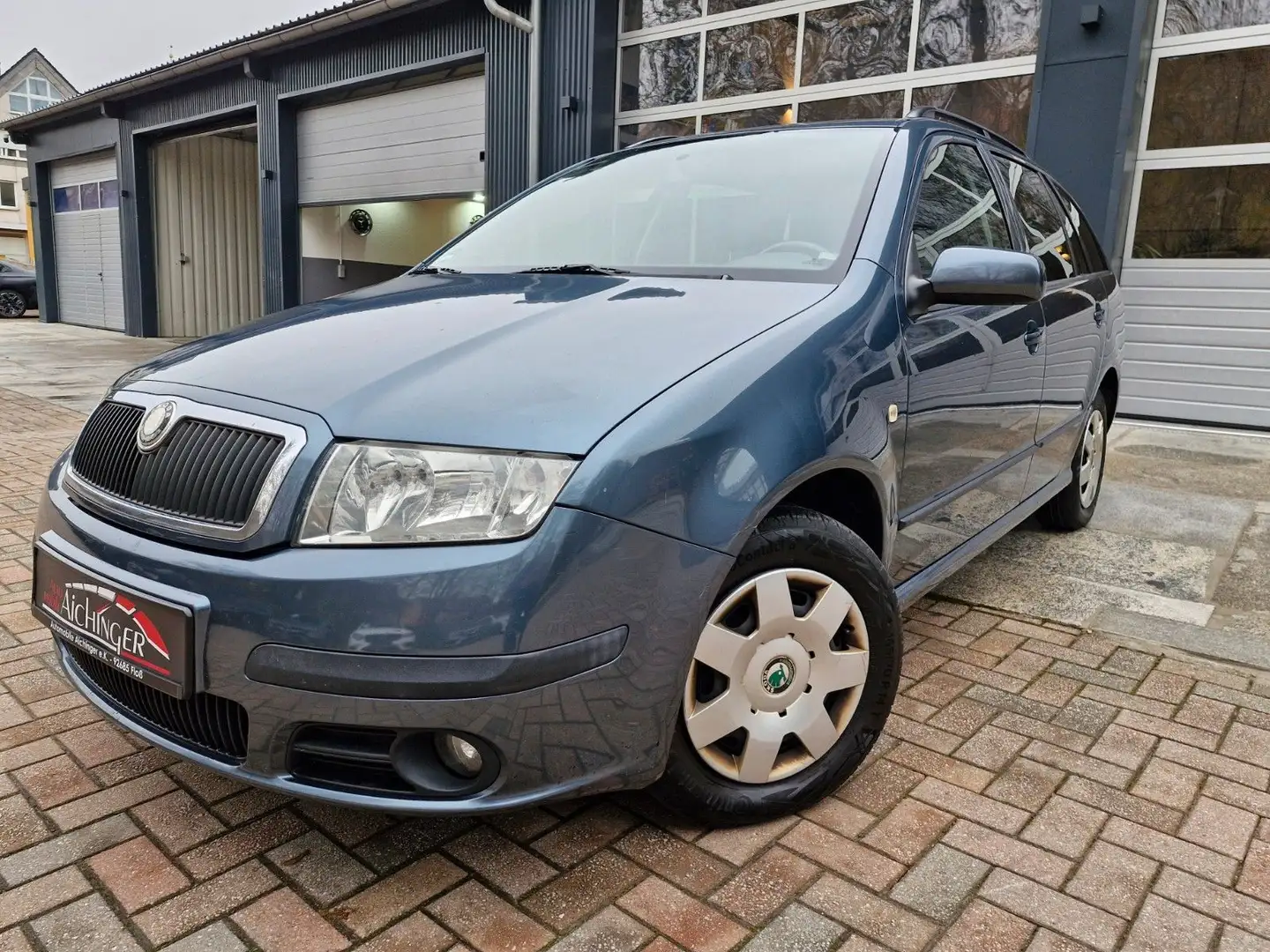 Skoda Fabia Combi Classic 2 Hand 8 Fach TÜV Neu Grijs - 1