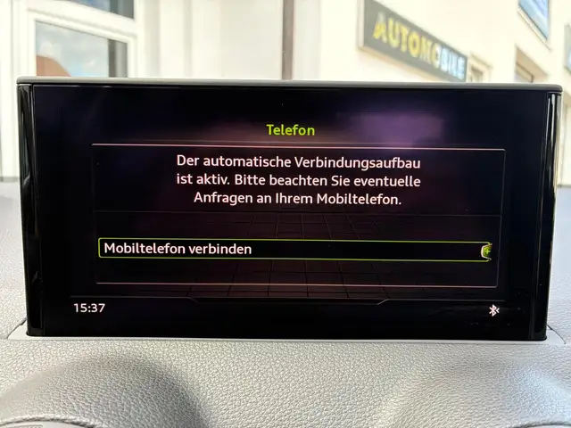 Audi Q2 view 12