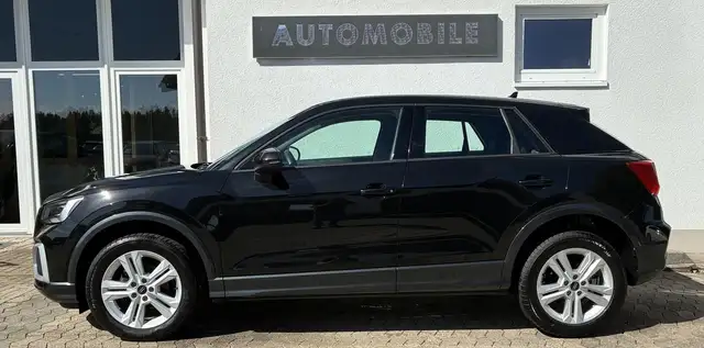 Audi Q2 view 3