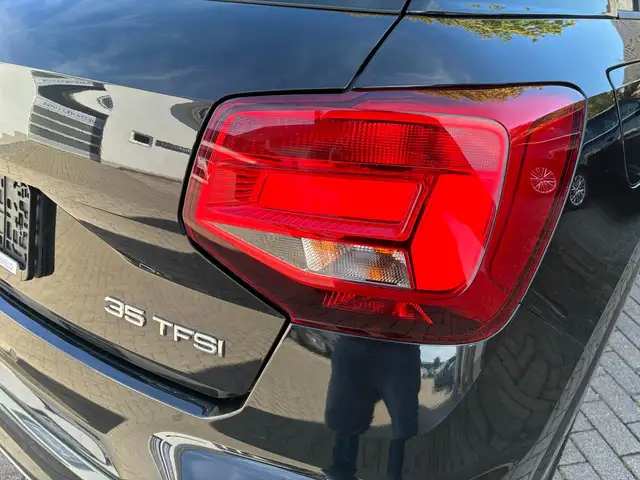 Audi Q2 view 7