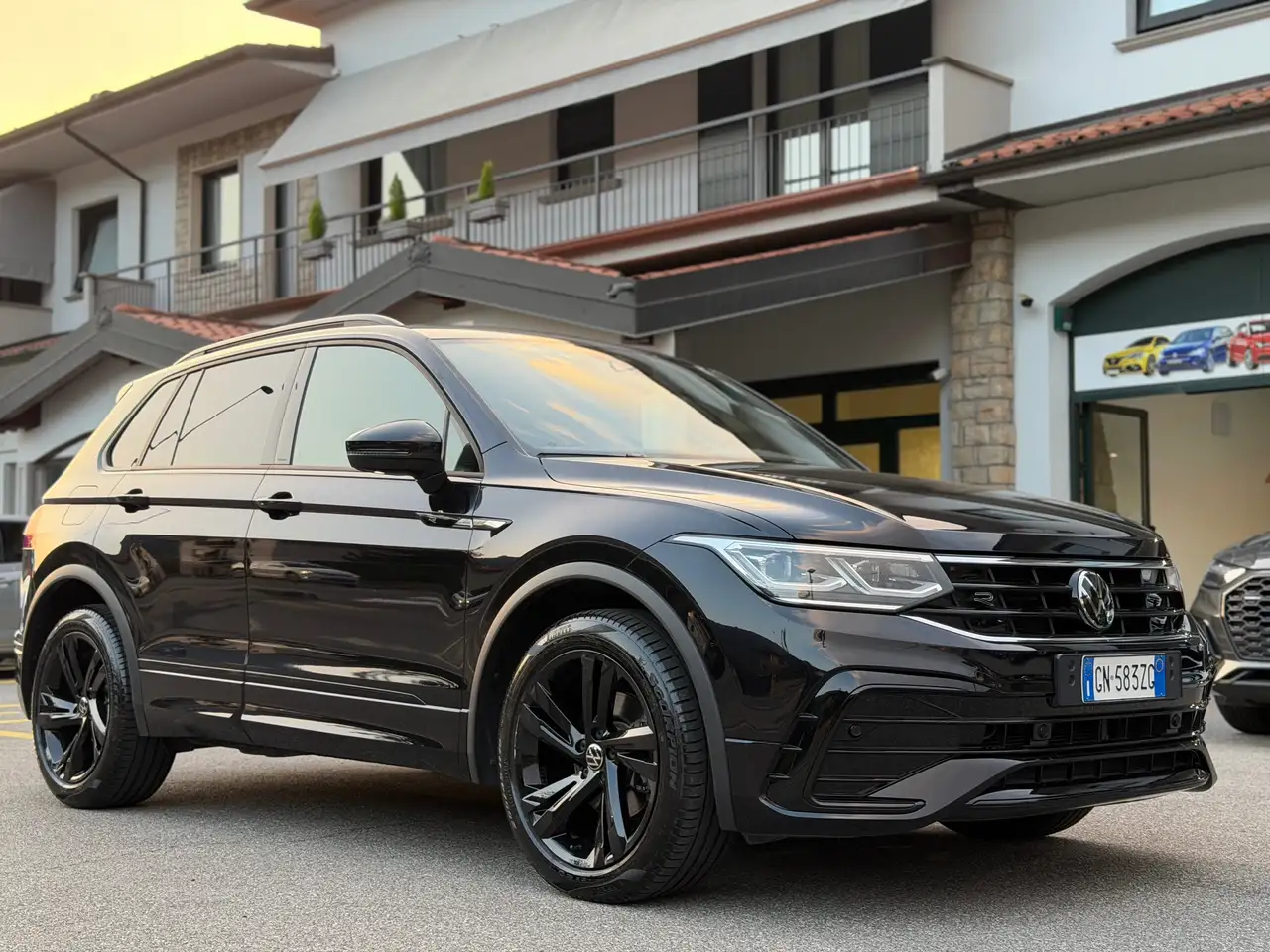 Volkswagen Tiguan II 2023 2.0 tdi R-Line 150cv dsg