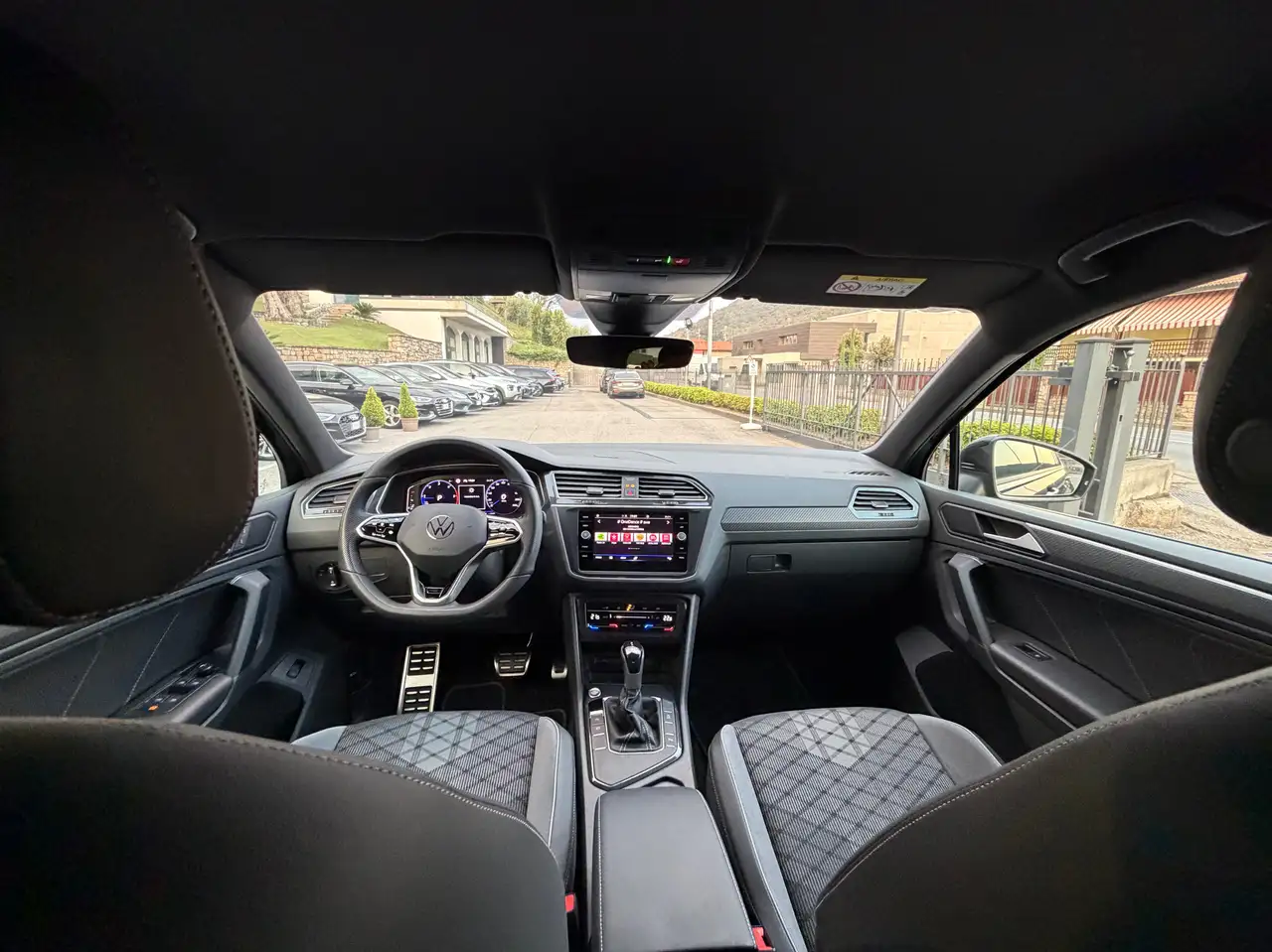 Volkswagen Tiguan II 2023 2.0 tdi R-Line 150cv dsg, миниатюра 22