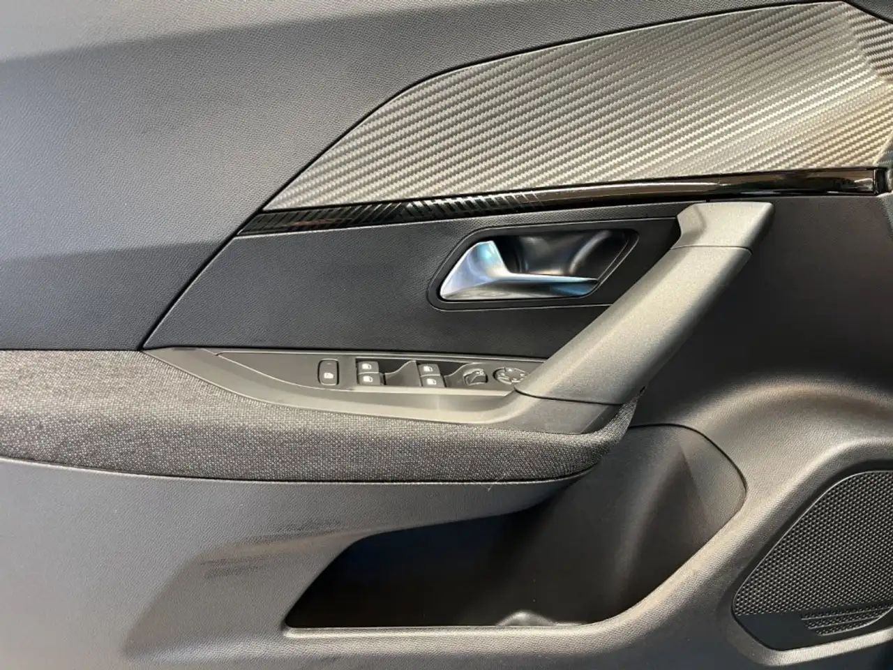 Peugeot 2008 Style MHEV 110 e-DCS6, миниатюра 12