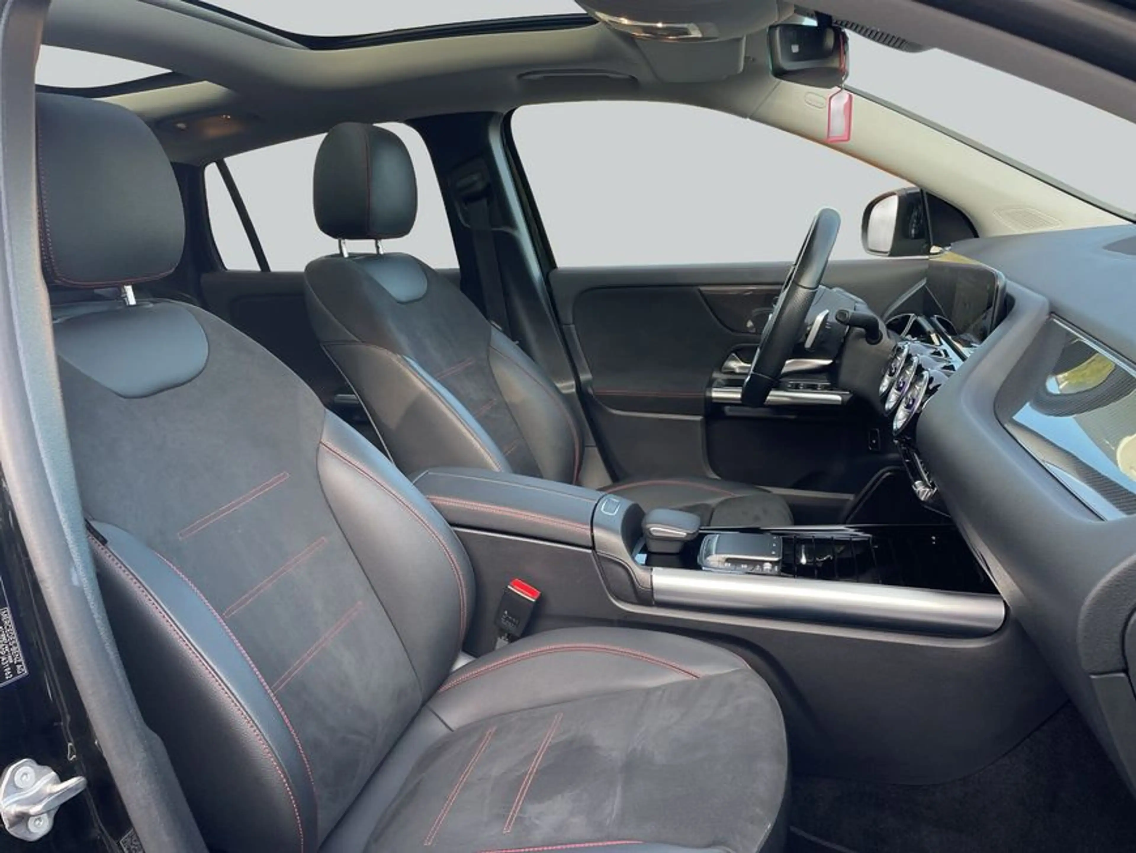 Mercedes-Benz GLA 250 GLA — photo 12