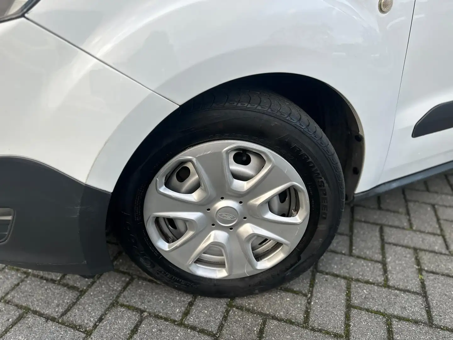 Ford Transit Courier Ford Transit Courier 1.0 Trend Ecoboost | Schuifde Wit - 2