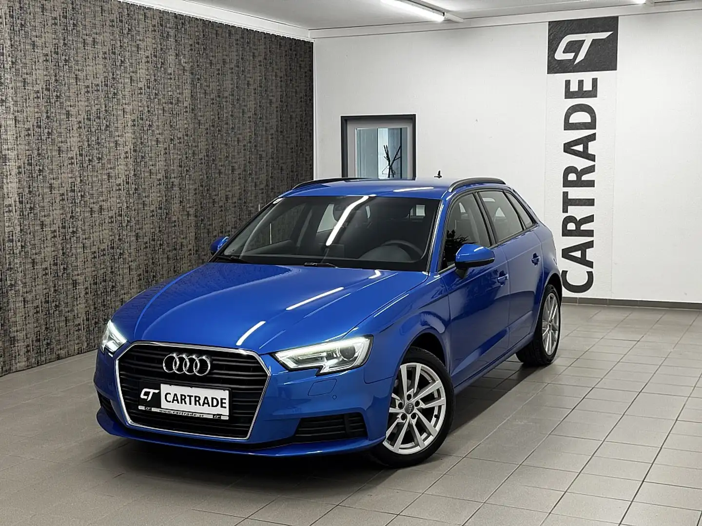 Audi A3 SB 1,0 TFSI S-tronic Bleu - 2
