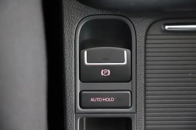 Volkswagen Tiguan view 24