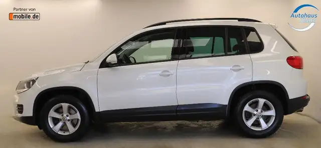 Volkswagen Tiguan view 4