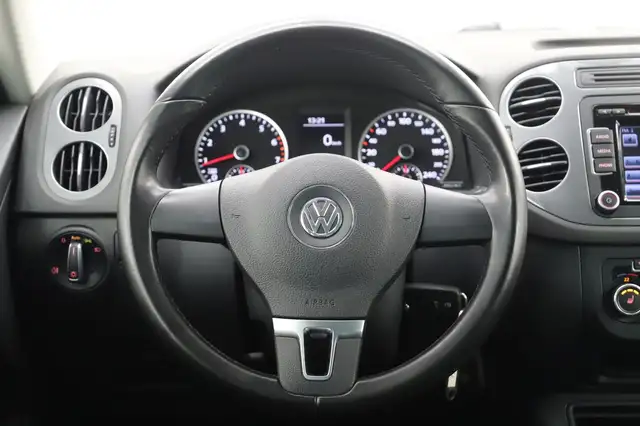 Volkswagen Tiguan view 22