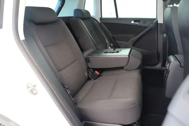 Volkswagen Tiguan view 11