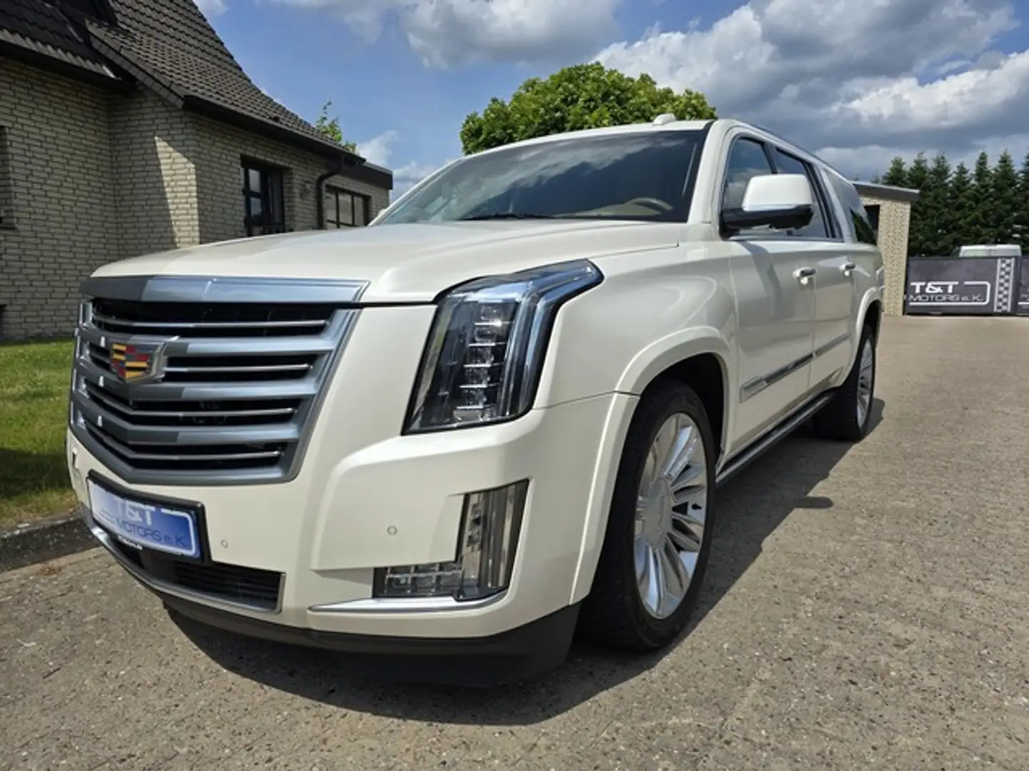 Cadillac Escalade GMT926 Platinum ESV 1.Hand Weiß - 1