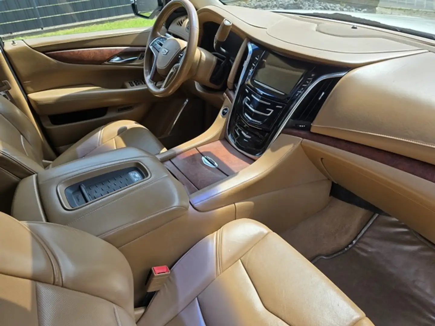 Cadillac Escalade GMT926 Platinum ESV 1.Hand Weiß - 2