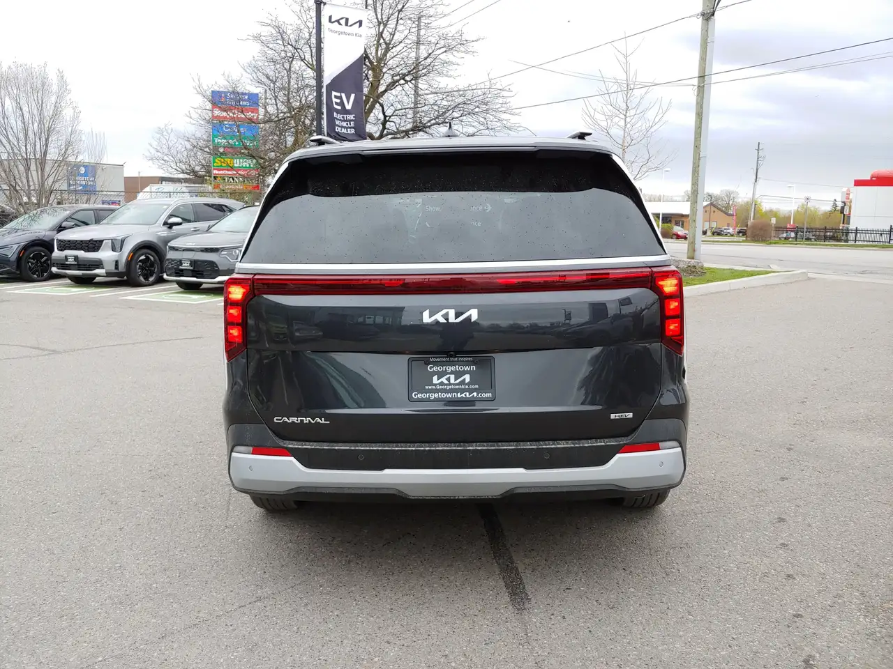 Kia Carnival снимка Kia Carnival