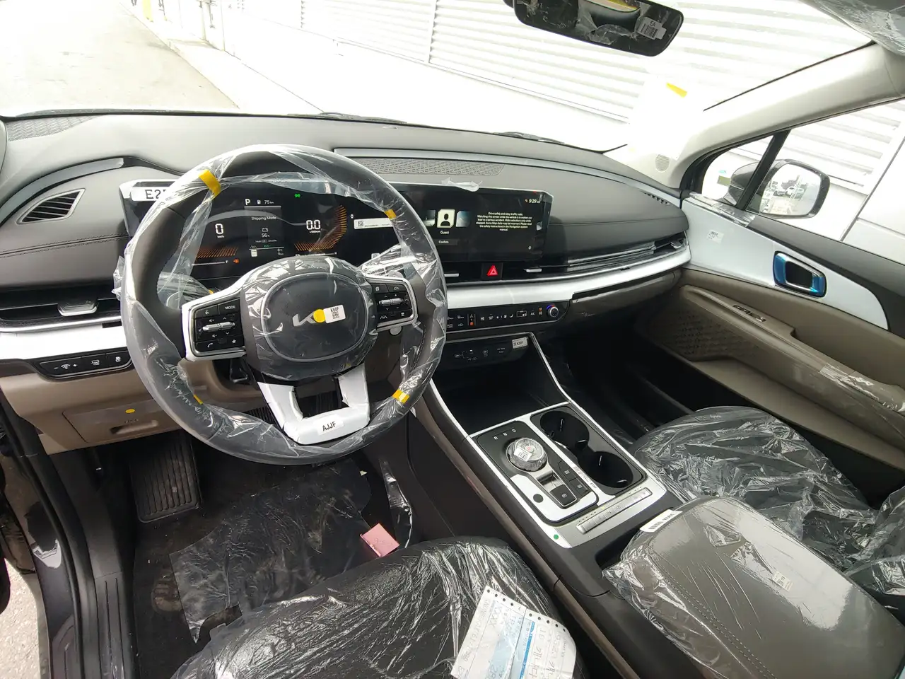 Kia Carnival снимка Kia Carnival