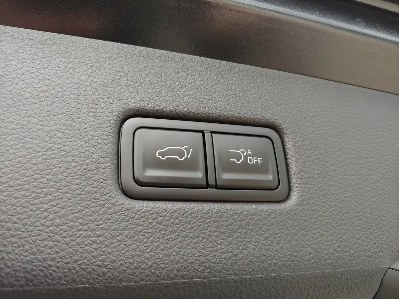 Kia Carnival снимка Kia Carnival
