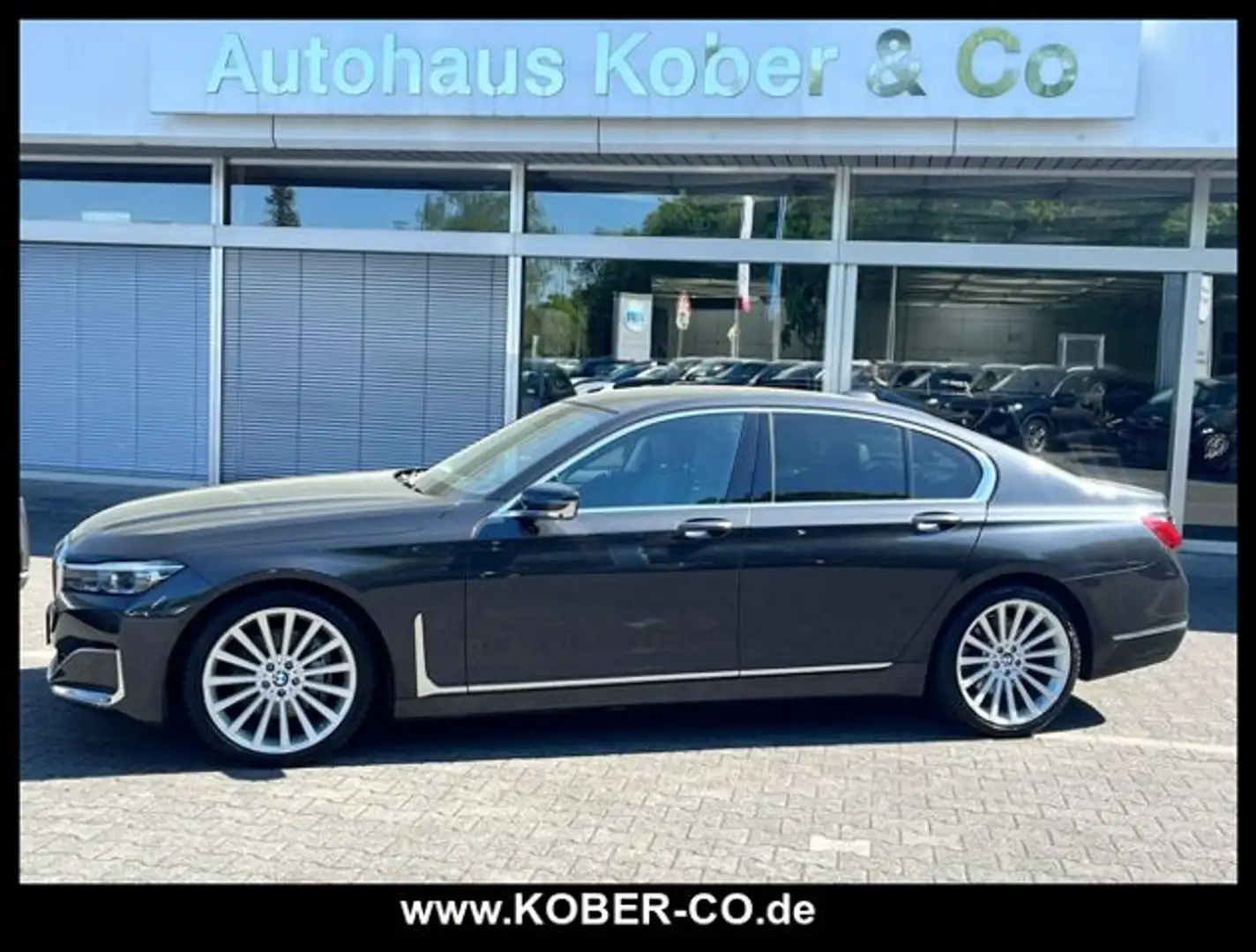 BMW 730 730dA LEDER+NAVI+LM+SOFT-CLOSE+TEMPOMAT+GARANTIE Grau - 1