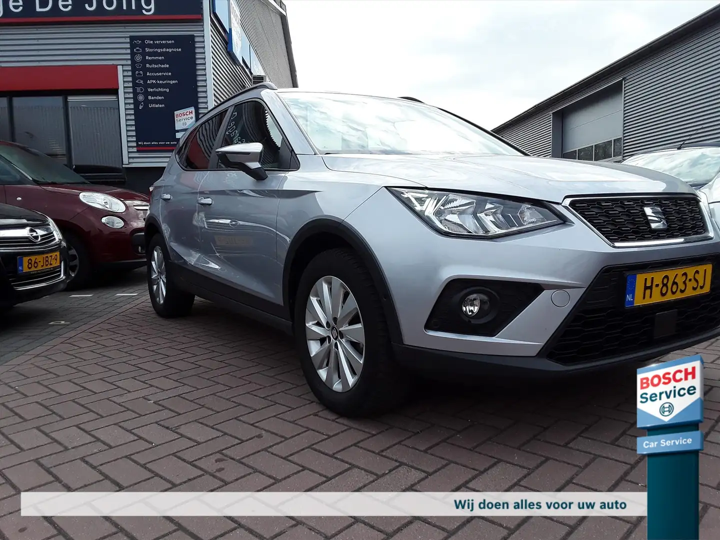SEAT Arona 1.0 TSI 95pk Style Business Intense Gris - 2