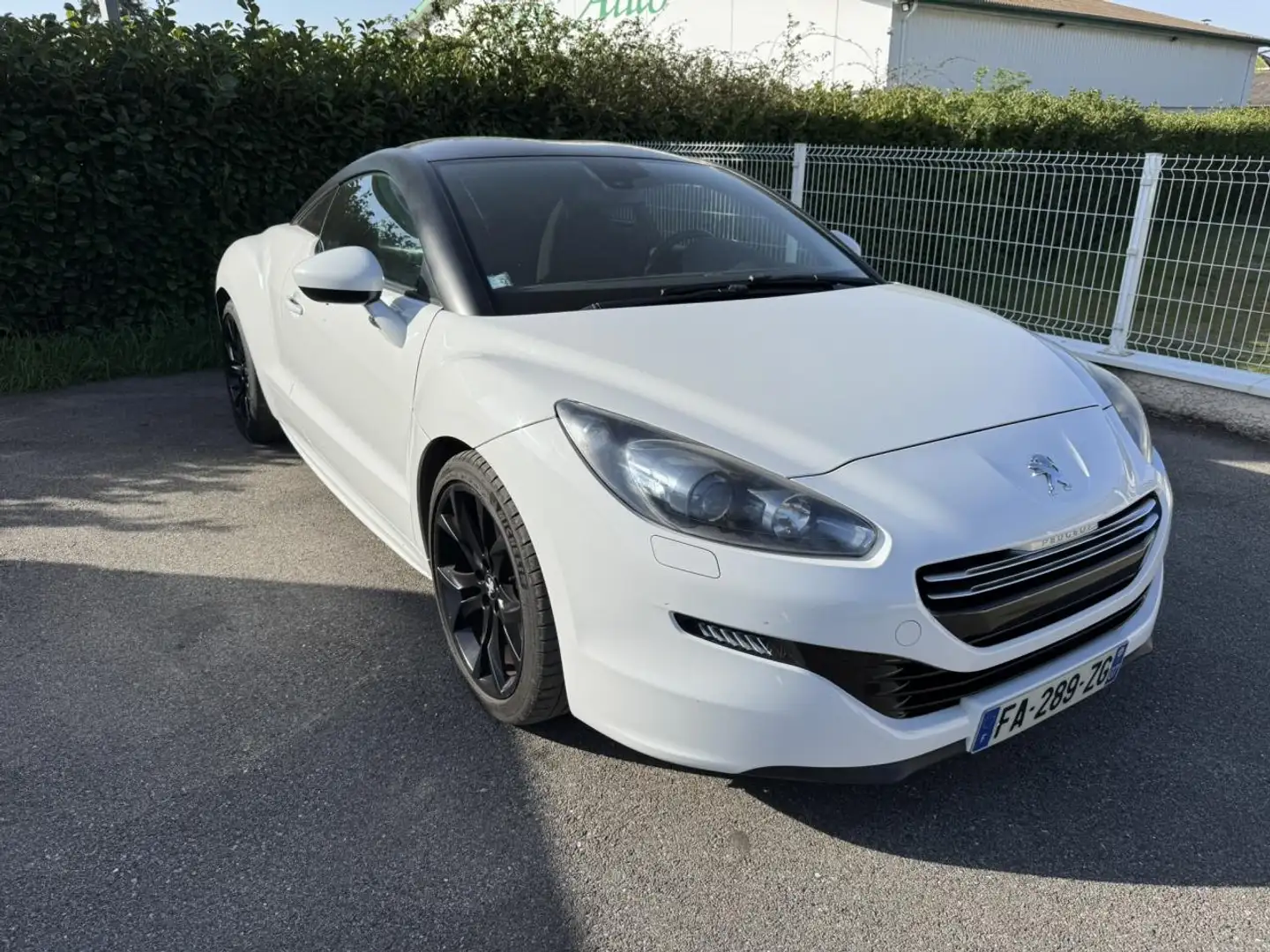 Peugeot RCZ 1.6 THP 16V - 200  COUPE . PHASE 2 Bílá - 2