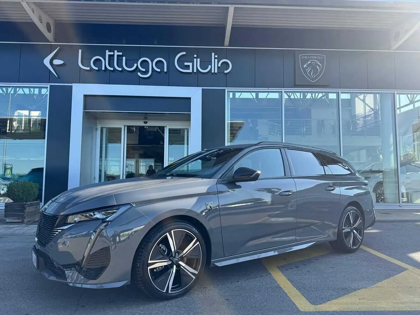 Peugeot 308 3ª serie BlueHDi 130 S&S EAT8 SW GT Grigio - 1