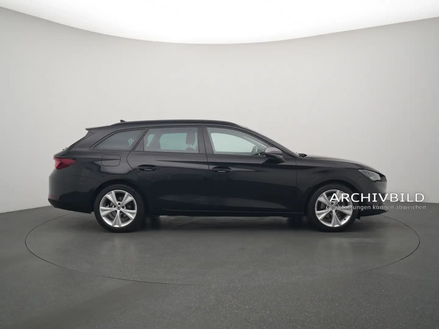 SEAT Leon FR VIRT LED SHZ PDC KLIMA PORT NAVI Schwarz - 2