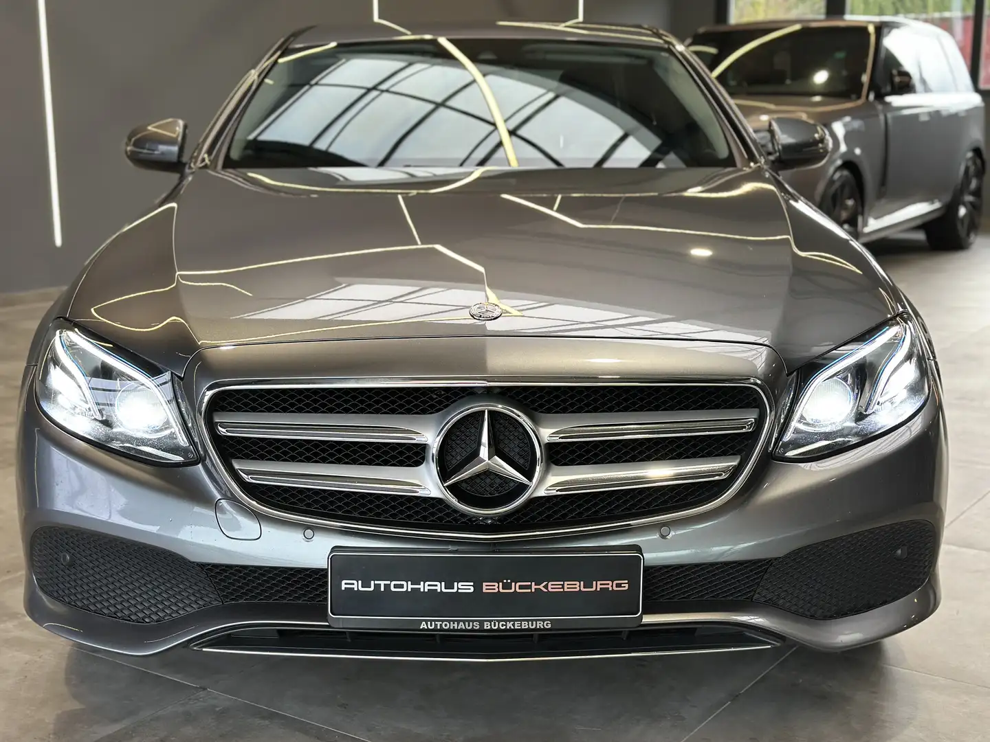 Mercedes-Benz E 220 E 220 d Avantgarde Limo Gris - 2