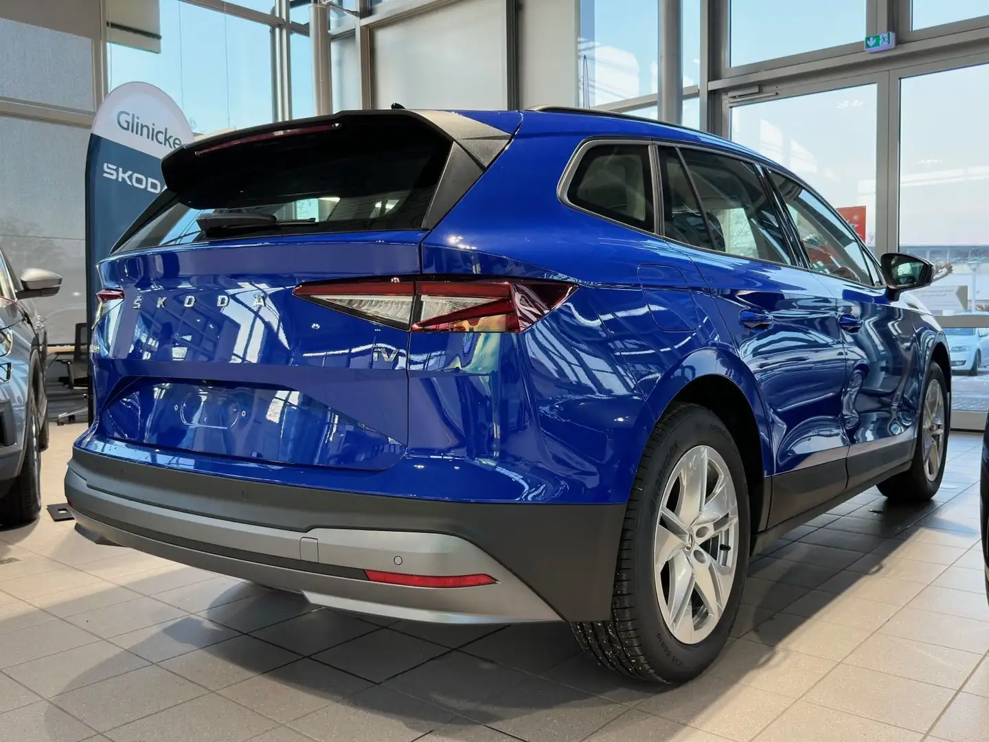Skoda Enyaq iV 50 Loft ELECTRIC DEAL Blau - 2