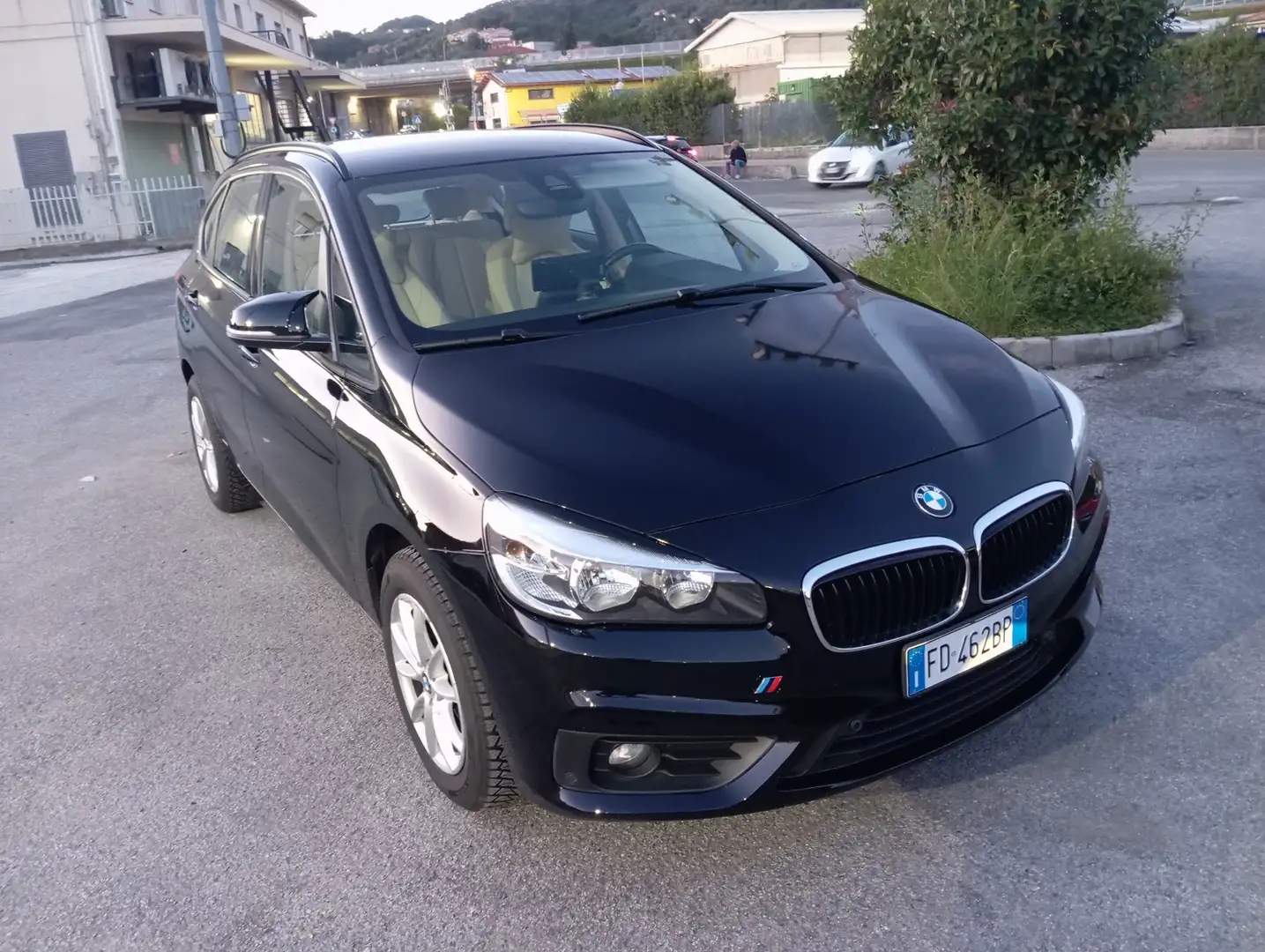BMW 216 216d Active Tourer Luxury - 1