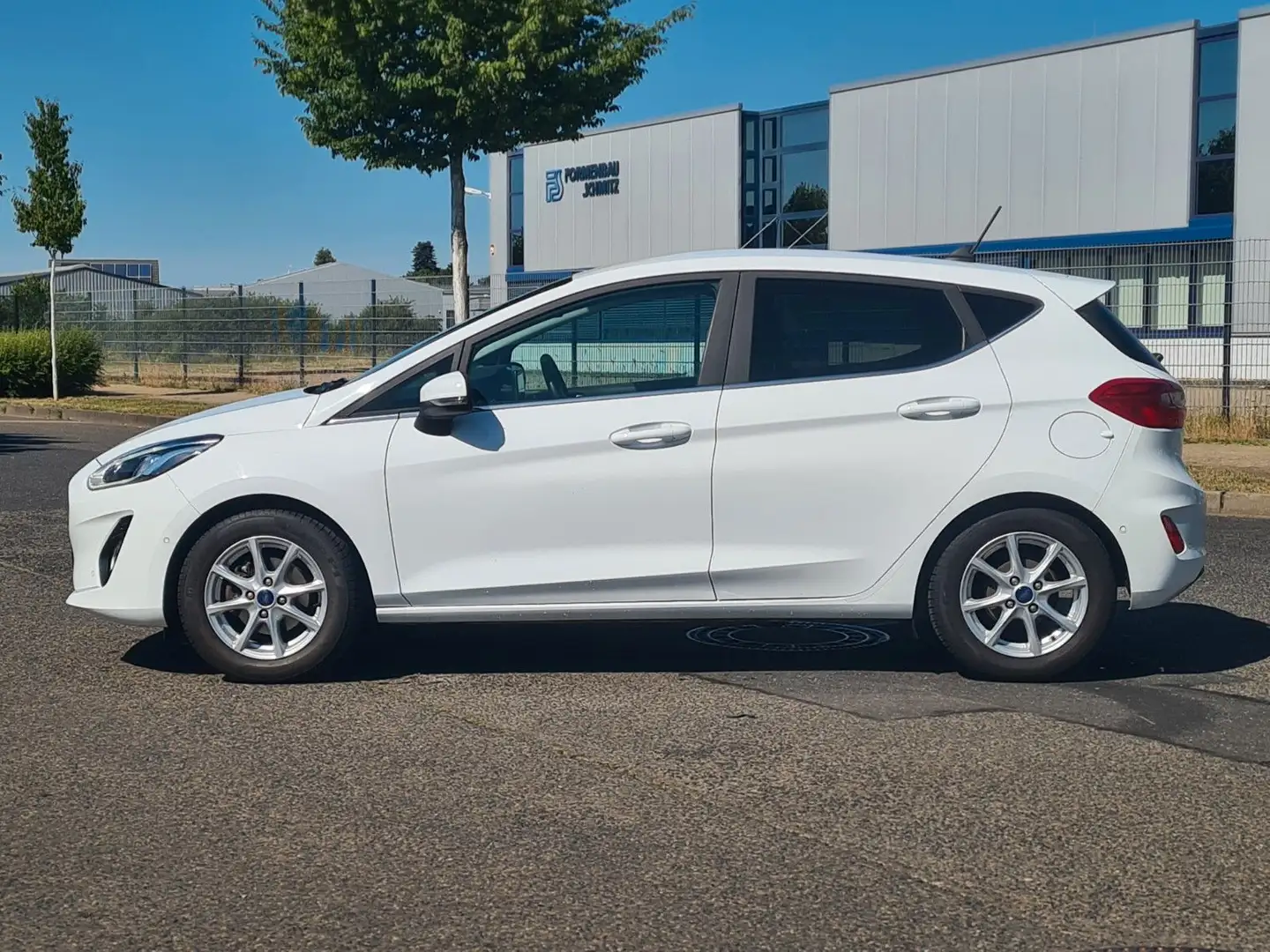 Ford Fiesta Titanium*1.Hand*Autom.*Navi*RFK* Weiß - 2