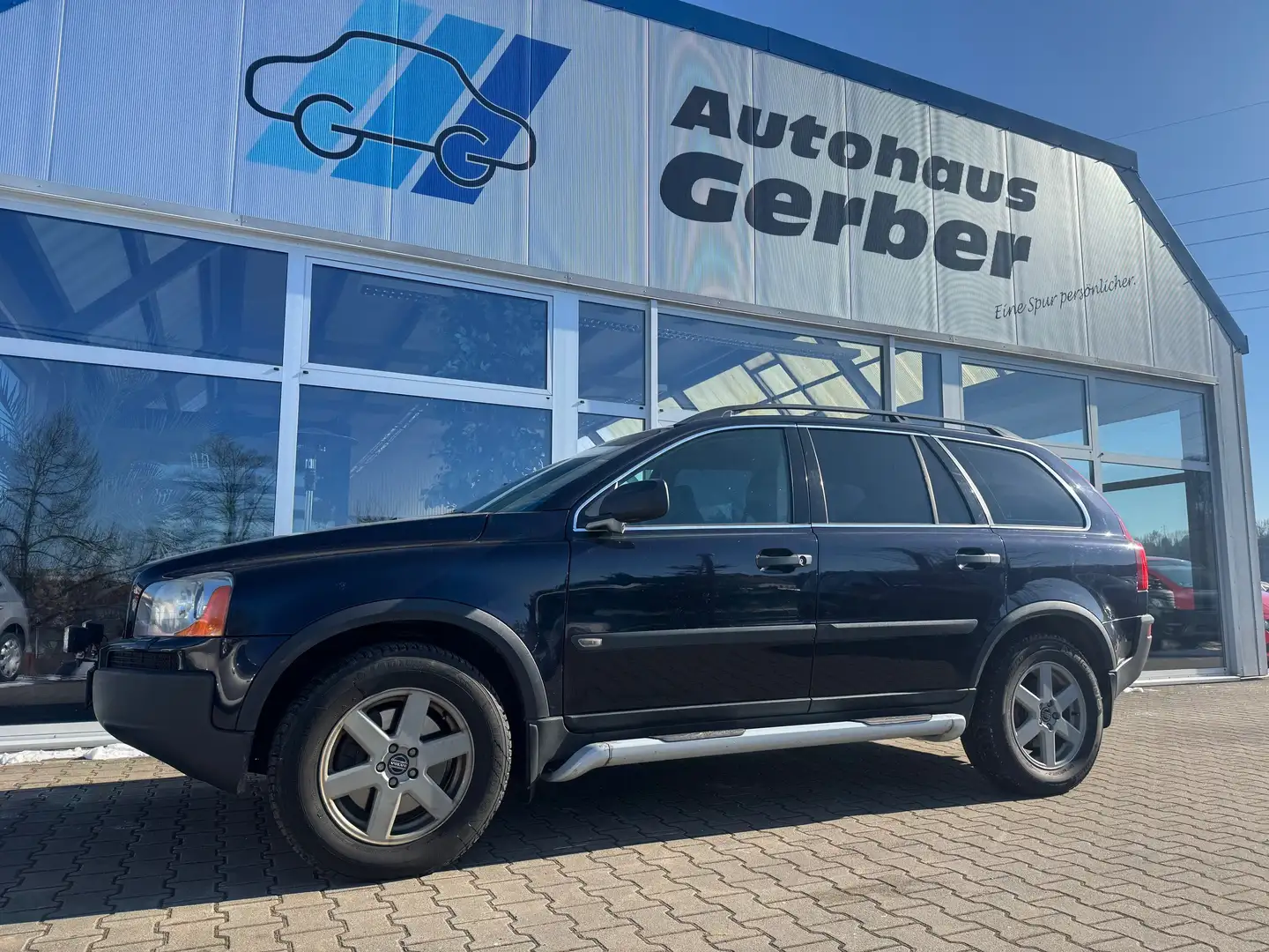 Volvo XC90 D5 Aut. Summum Leder S-Dach AHK Schwarz - 1