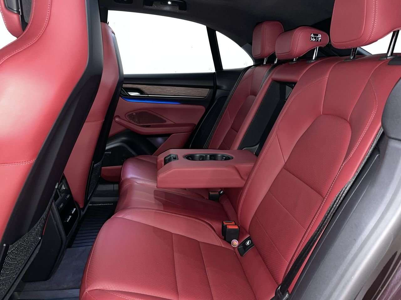 2025 Porsche Macan Electric 4S AWD | Low KM, Fully Equipped | thumb 31