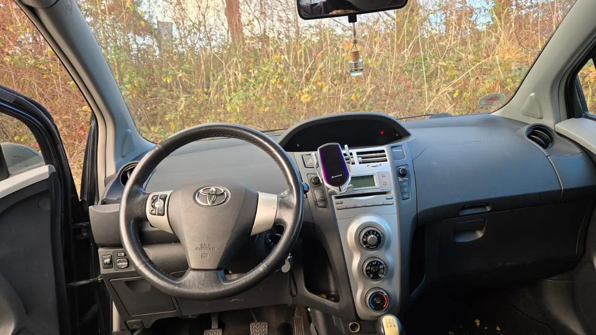 Toyota Yaris Yaris+Verso+1.3+Sol Noir - 2