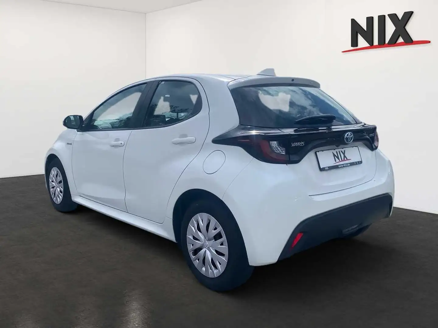 Toyota Yaris 1.5  VVT-i Hybrid Basis KAMERA Weiß - 2