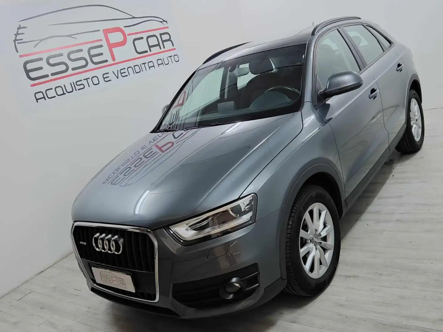 Audi Q3 2.0 TDI quattro S tronic Business 49.000km Grigio - 1