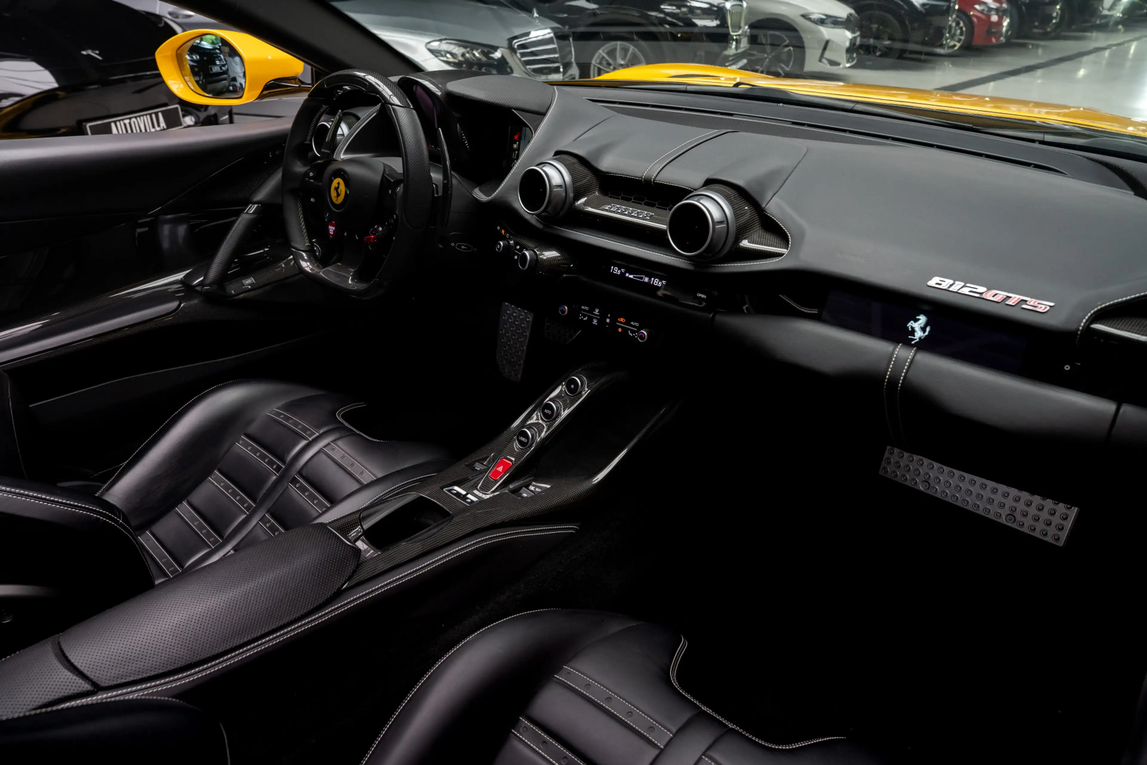 Ferrari 812 GTS 6.5 V12 HELE Full carbon  360° Lift Passenger — photo 29