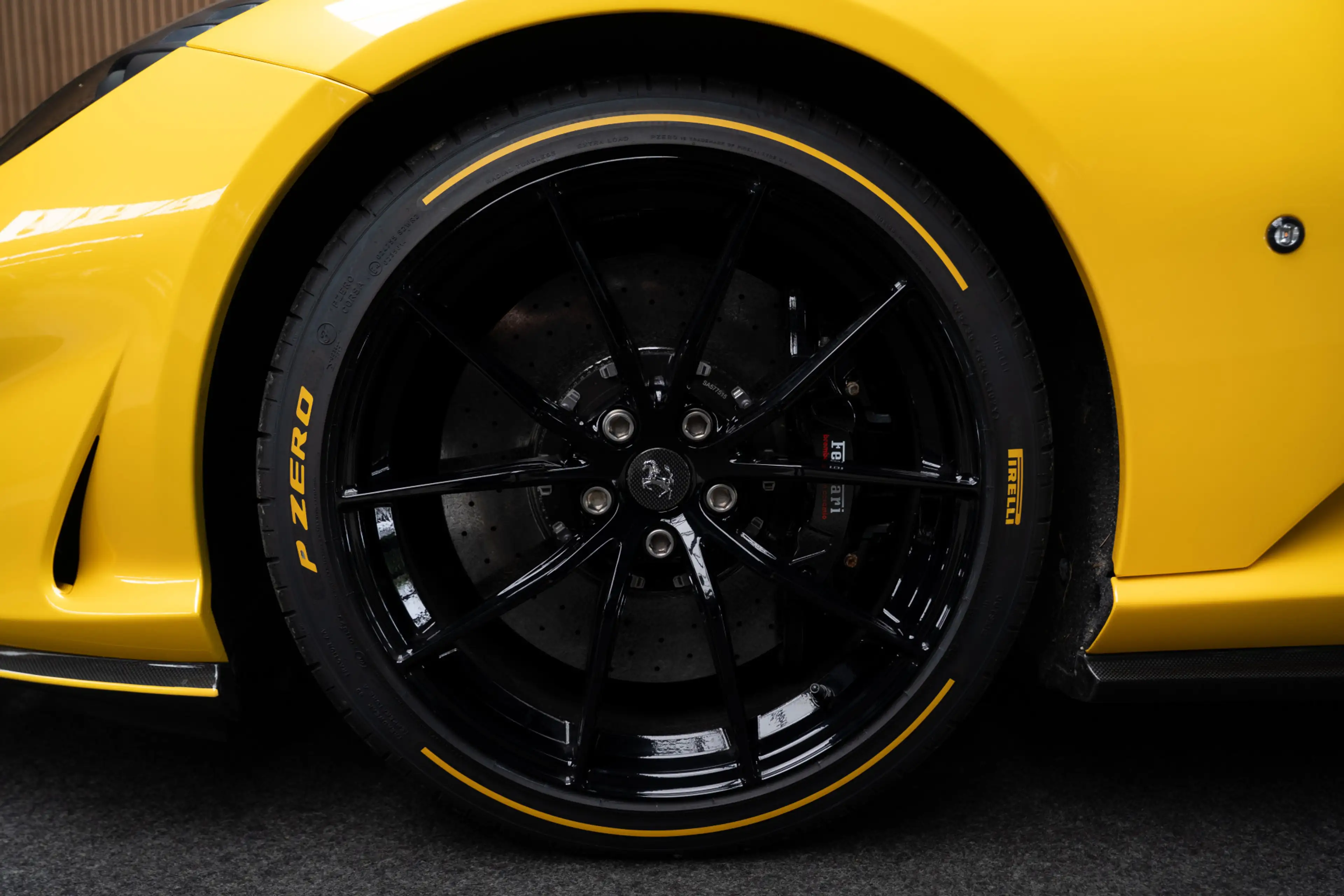 Ferrari 812 GTS 6.5 V12 HELE Full carbon  360° Lift Passenger — photo 17