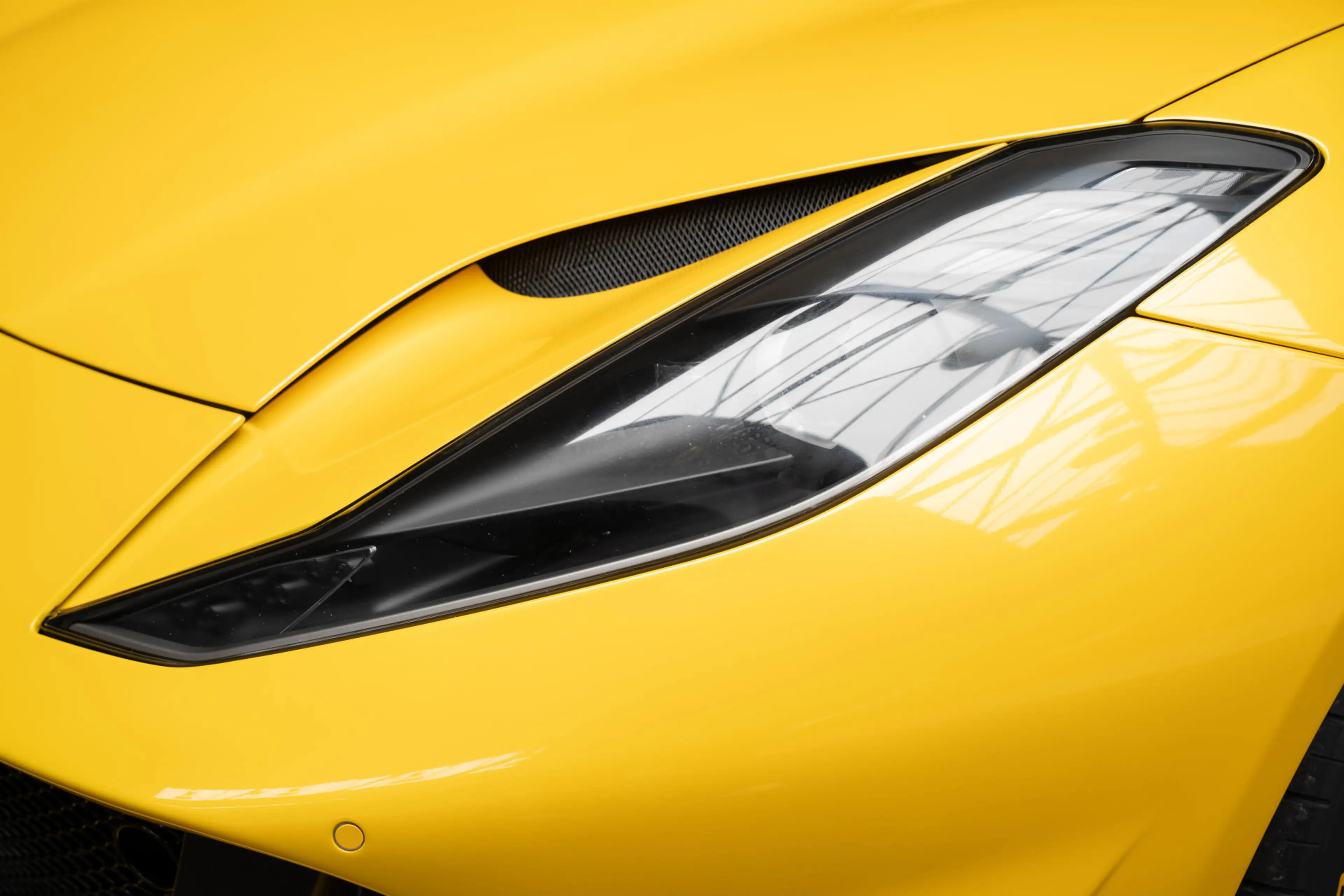 Ferrari 812 GTS 6.5 V12 HELE Full carbon  360° Lift Passenger — photo 15
