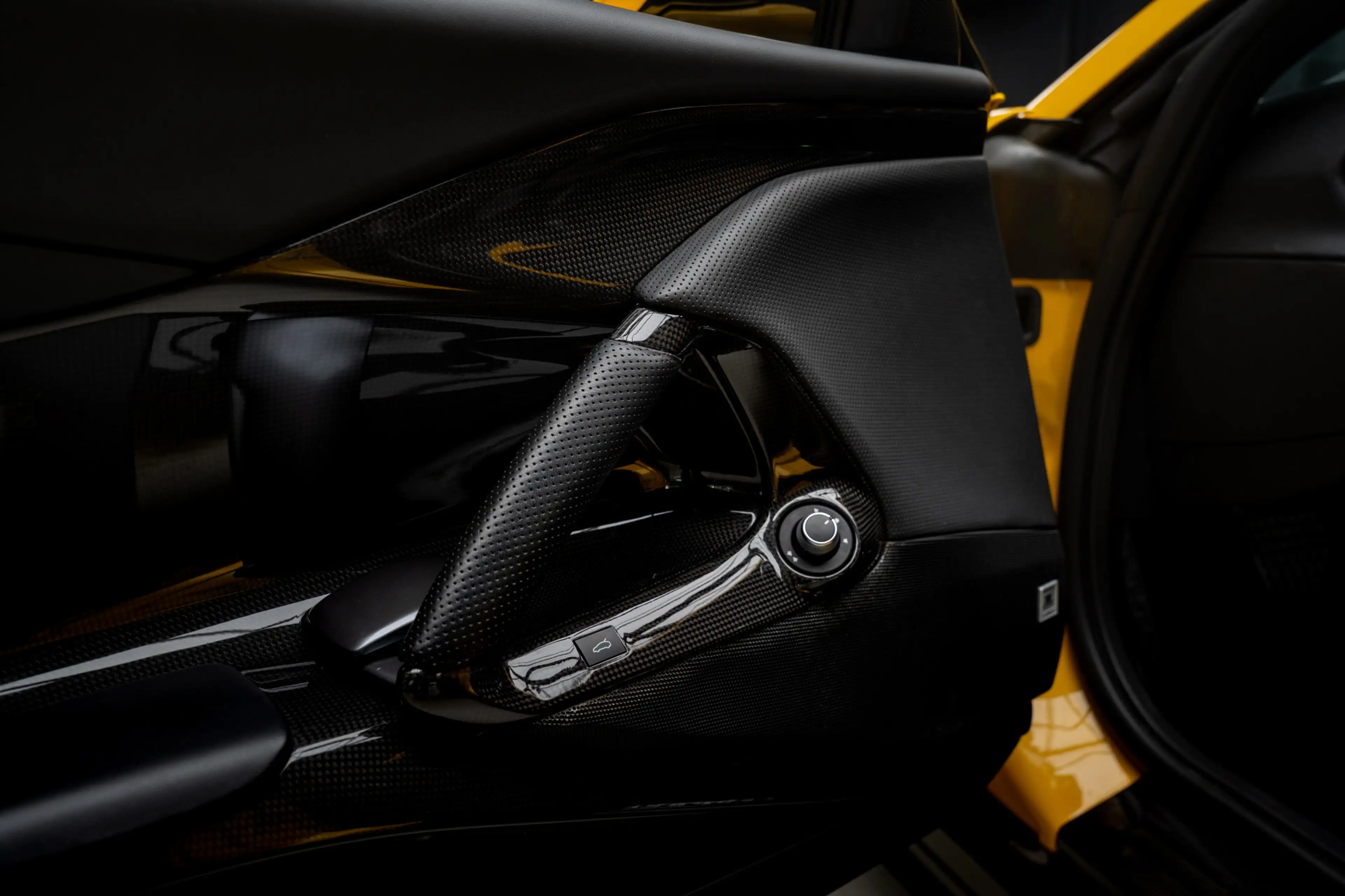 Ferrari 812 GTS 6.5 V12 HELE Full carbon  360° Lift Passenger — photo 41