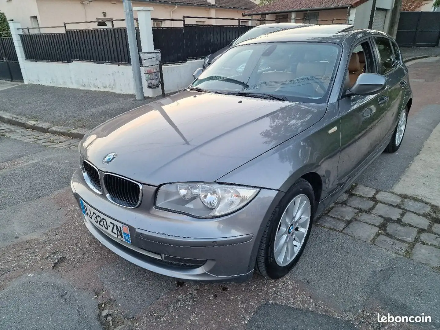 BMW 116 116i essence 122ch boite automatique édition confo Gris - 1