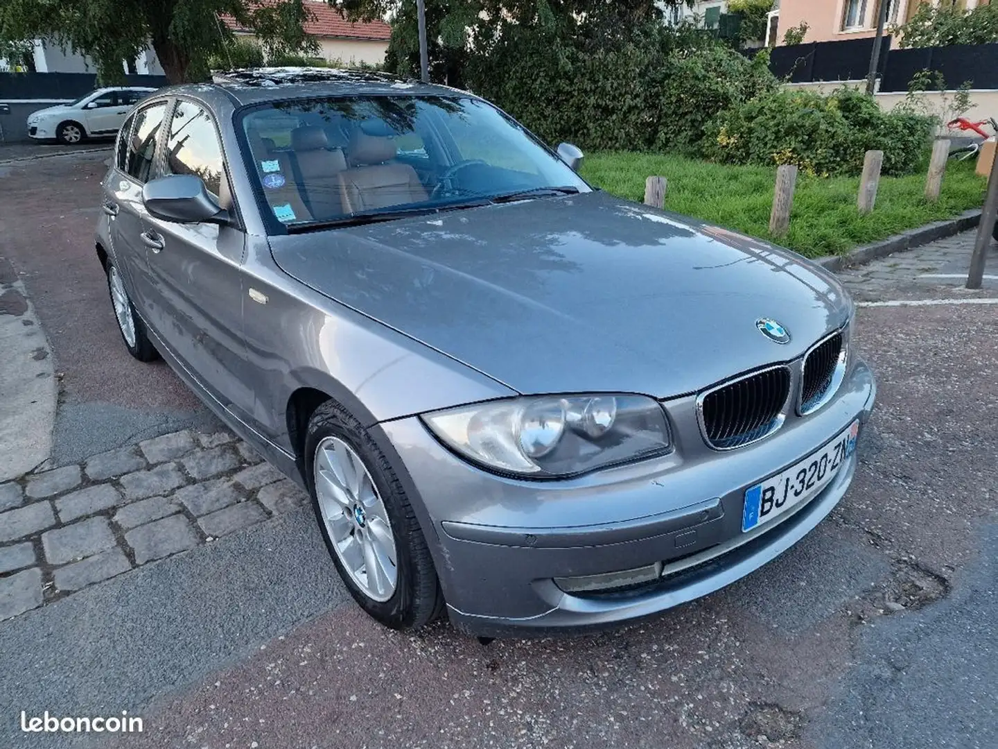 BMW 116 116i essence 122ch boite automatique édition confo Gris - 2